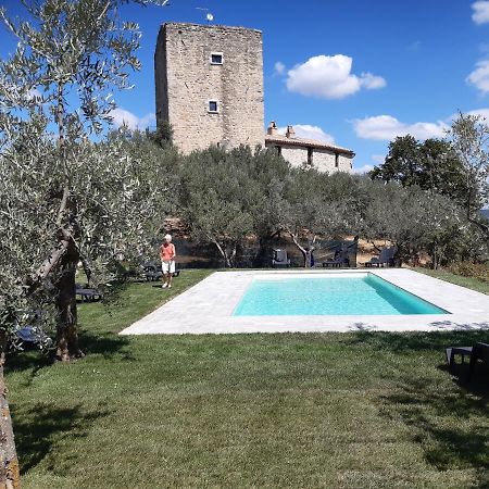 Castello Di Cisterna Gaglietole Exterior foto